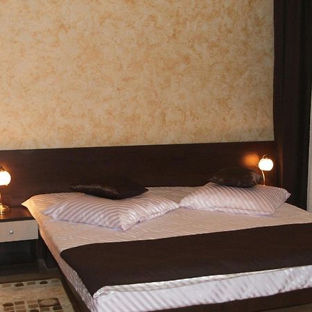 Pension Cleopatra Târgu-Mureş Extérieur photo
