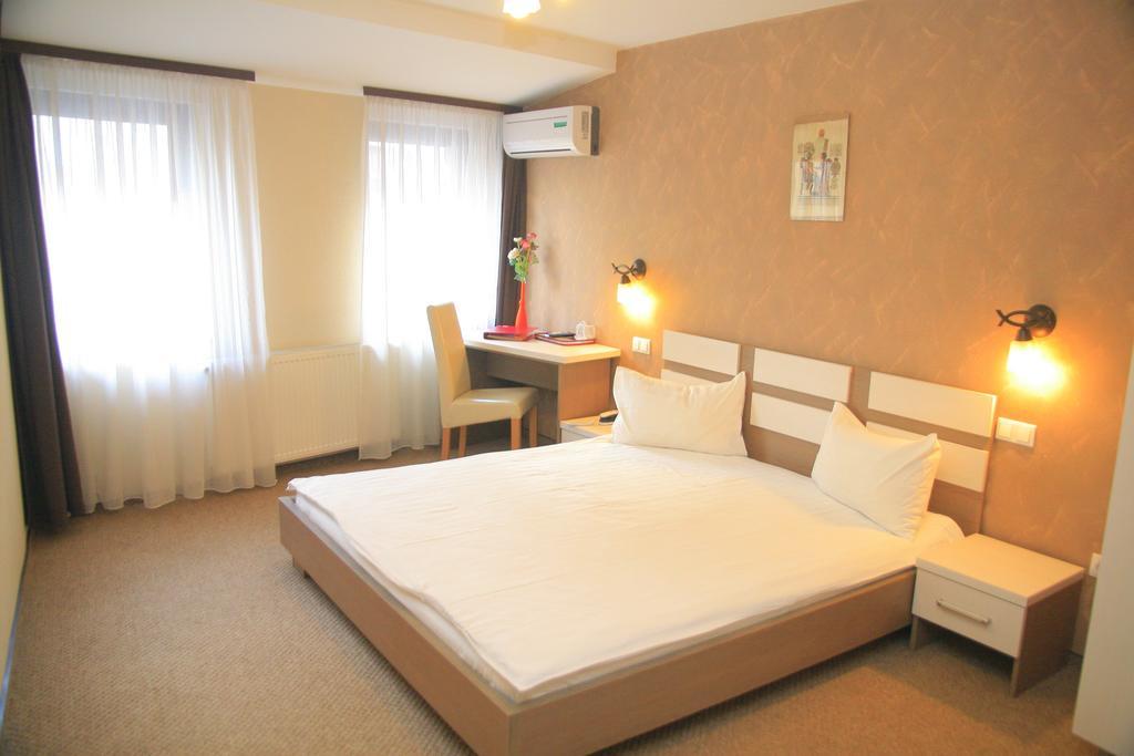 Pension Cleopatra Târgu-Mureş Extérieur photo