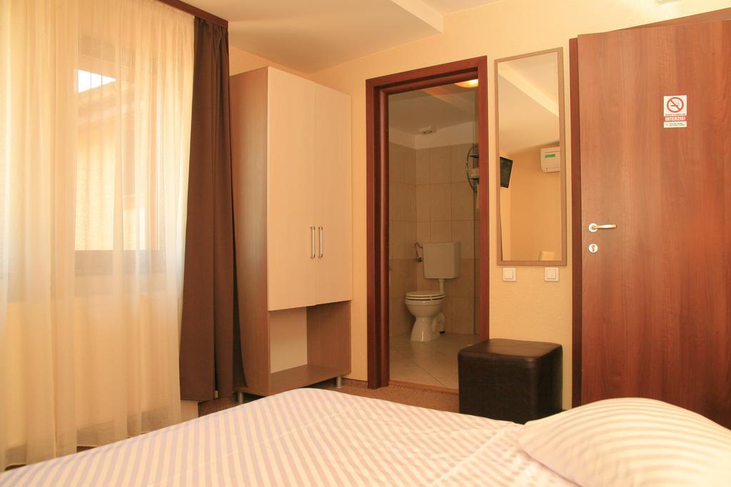 Pension Cleopatra Târgu-Mureş Extérieur photo